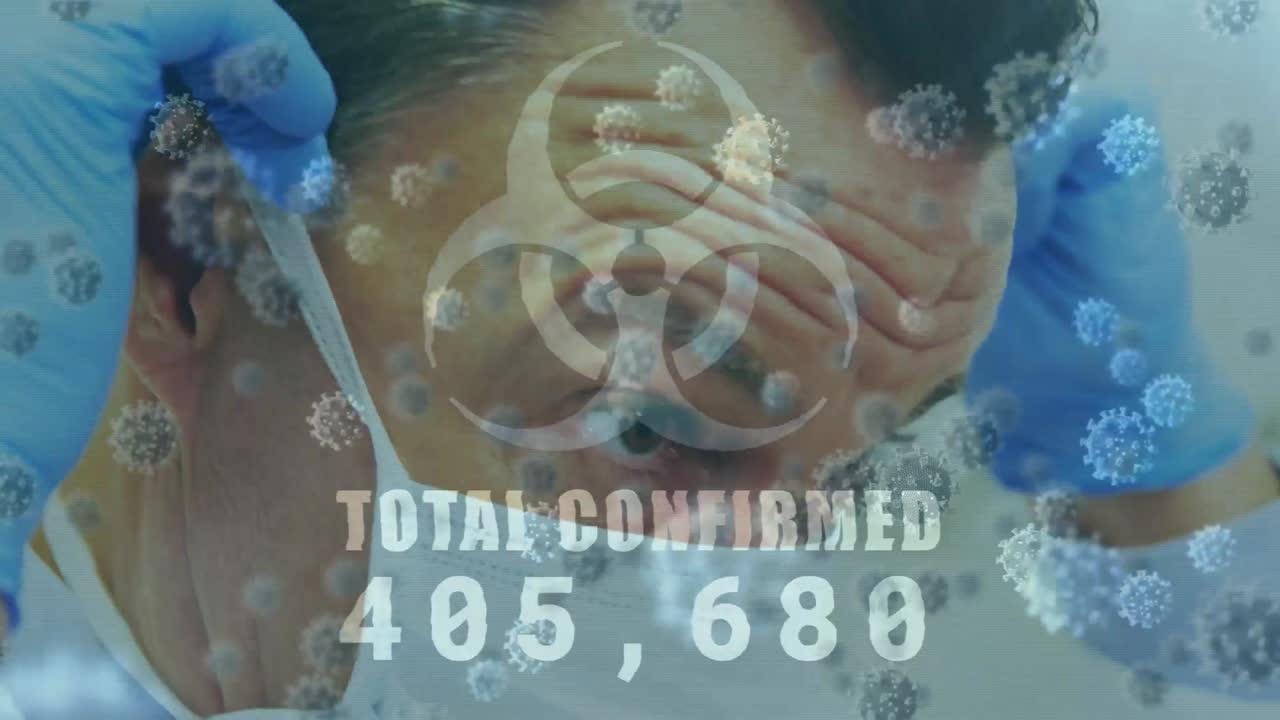 확인된 총 수가 증가하고 거시적인 코로나19 세포가 떠다니는 파란색 위험 표지판의 애니메이션