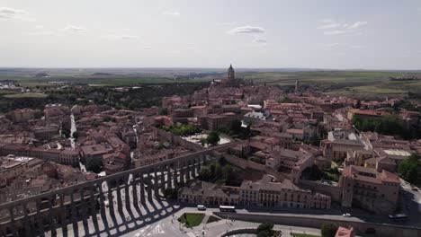 spectacular aerial pull-out of central segovia