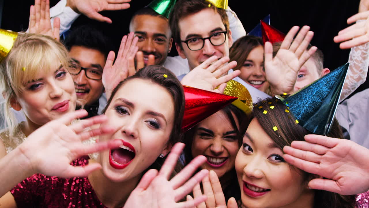 와서 우리와 함께해