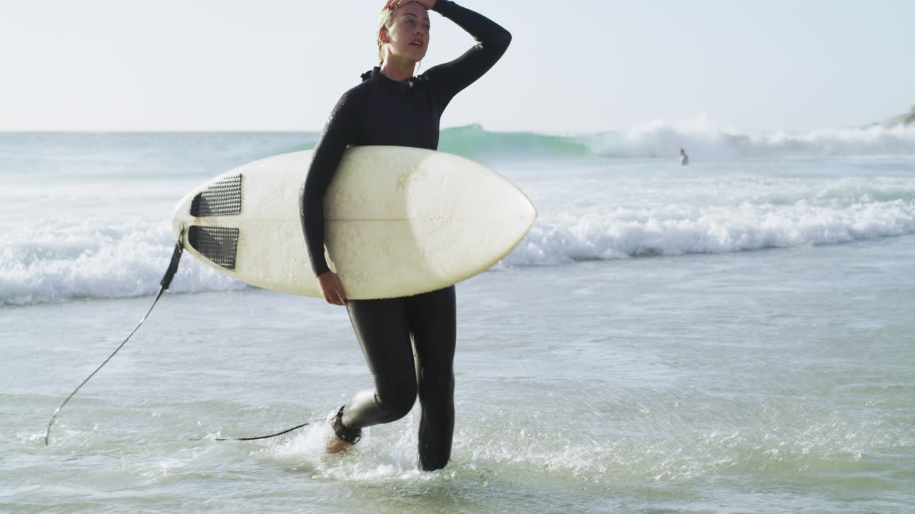 el mar se convierte en parte de ti cada vez que surfes