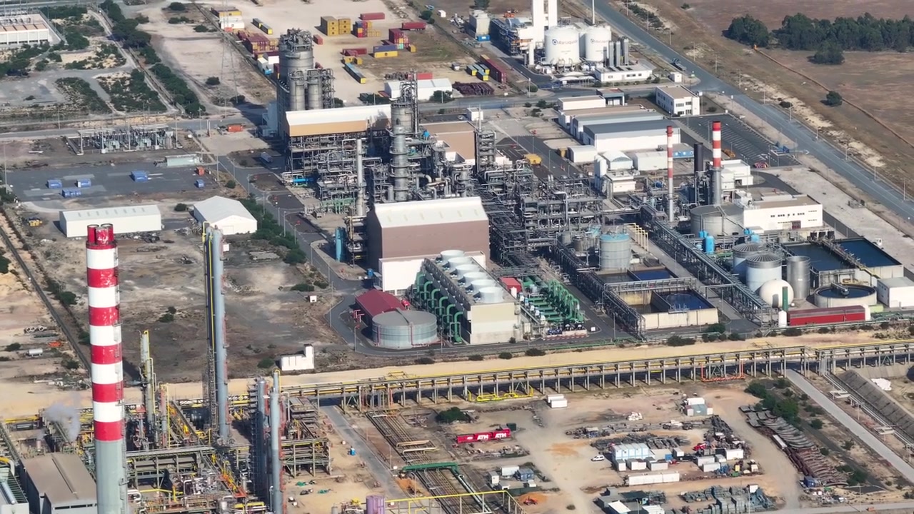 See the intricate machinery and infrastructure of a major oil refinery in action as crude oil is transformed into valuable fuels. Marvel at the industrial scale and energy impact.