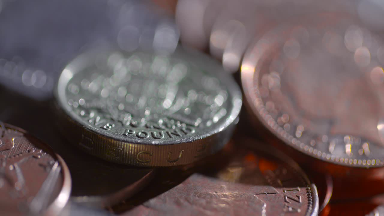 가혹하게 빛나는 동전