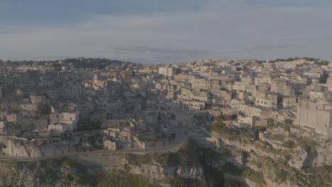 Drohnenaufnahmen-Der-Antiken-Stadt-Matera-In-Der-Süditalienischen-Region-Basilikata