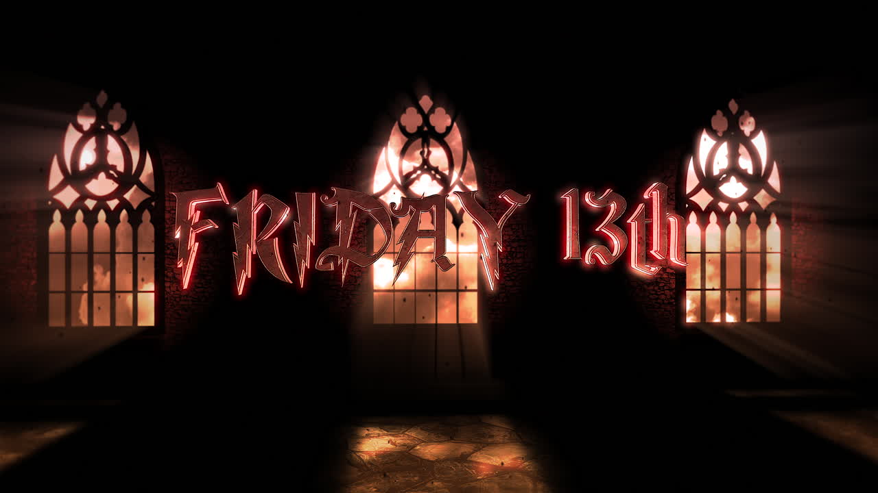 밤에 빛과 십자가와 함께 오래된 성의 창문과 함께 금요일 13 번째 텍스트