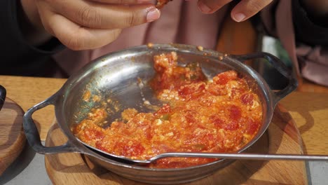plato de hombres turco