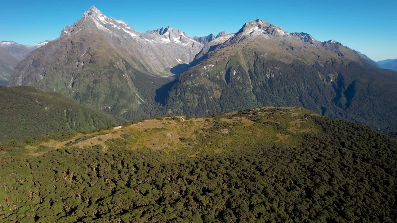 Bellissimo paesaggio di alta montagna del Parco Nazionale di Fiordland, Nuova Zelanda