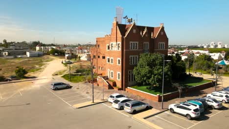 Orthodox-Jewish-Synagogue