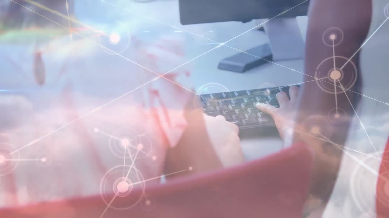 컴퓨터를 사용하는 학교 학생들을 통한 연결 네트워크의 애니메이션