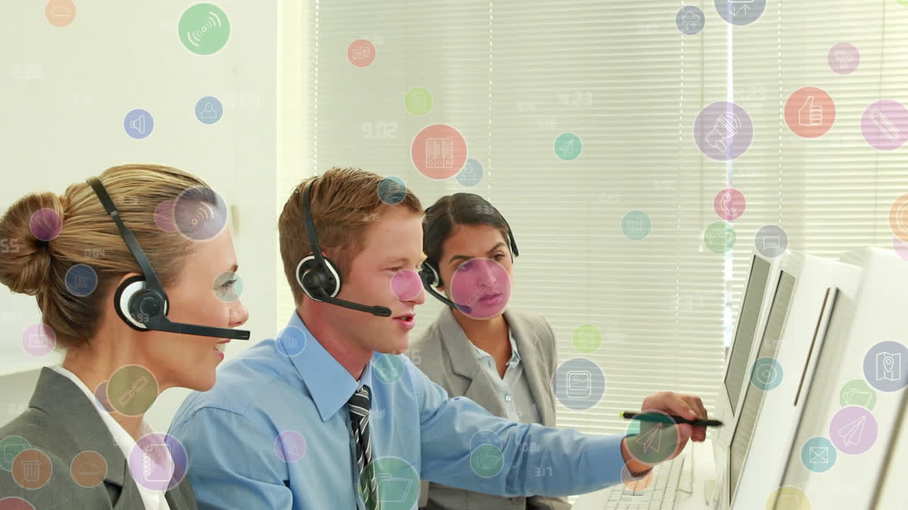 전화 헤드 ⁇ 을 착용 한 사람들 위에 연결 네트워크와 아이콘의 애니메이션