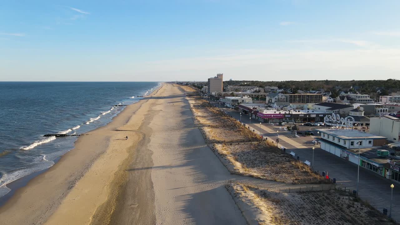Un bel scatto con drone della spiaggia di Rehoboth, Delaware