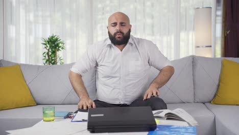 Hombre-Trabajador-De-Oficina-En-Casa-Con-Picazón-Por-Alergias.