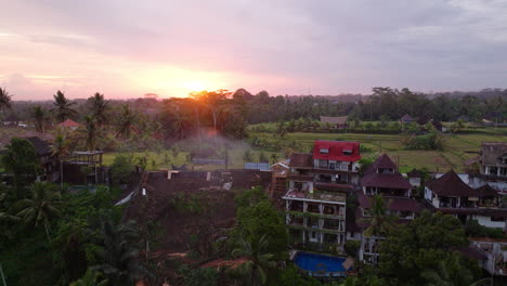 Complejo-De-Lujo-En-El-Valle-De-Ubud,-Bali-En-Indonesia