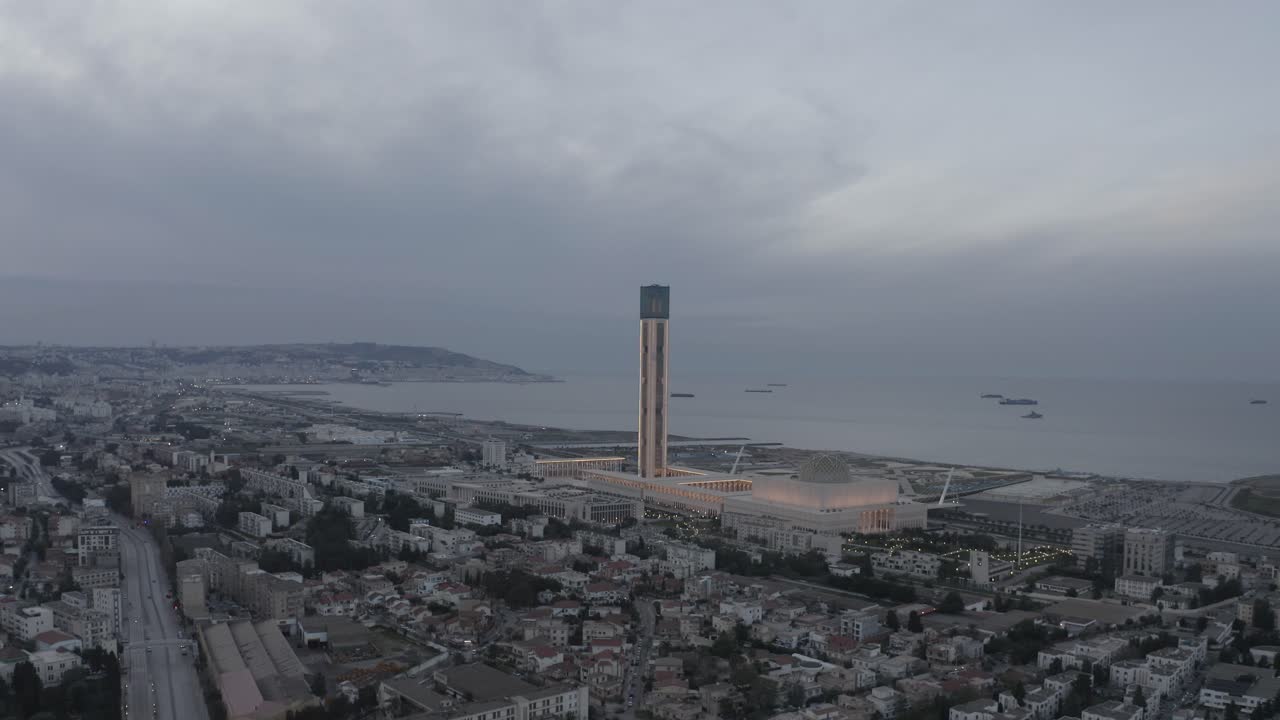 Cezayir Ulu Camii olarak da bilinen Djamaa el Djazaïr
