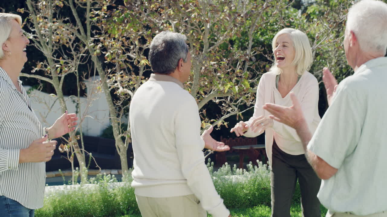 내면의 아이를 풀어주는 것을 기억하세요.