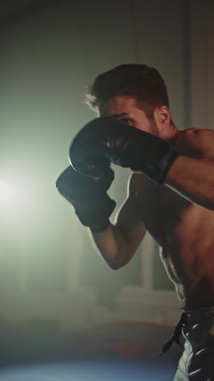 hombre de entrenamiento de boxeo