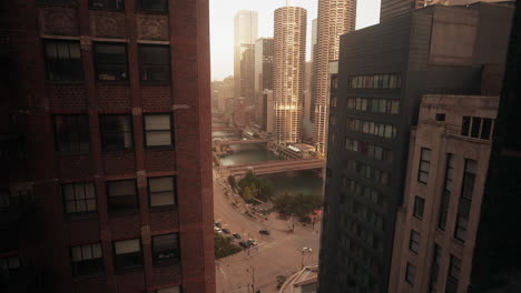 Cityscape-view-of-downtown-Chicago-at-the-enchanting-moment-of-sunrise