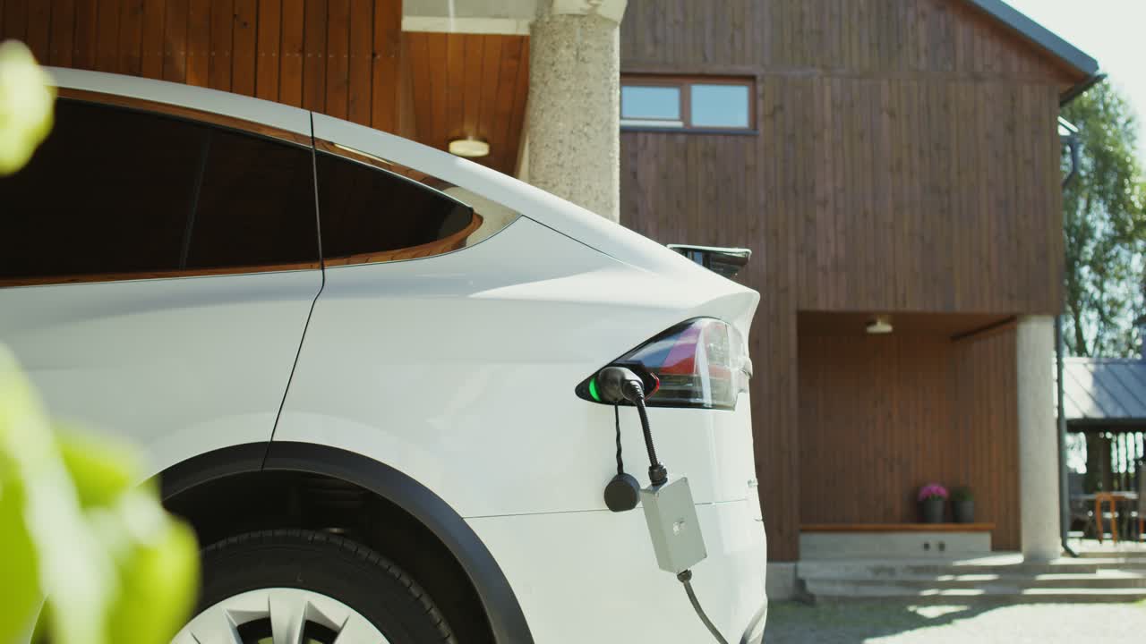 Evde Elektrikli Araba Şarj Etme