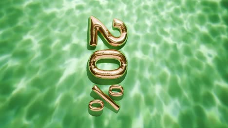 20% dorado flotando por encima de las ondas de agua en el fondo verde vertical