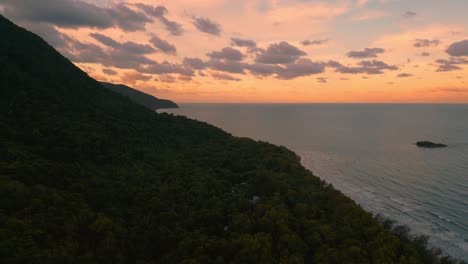 Epic-sunset-at-tropical-Cape-Tribulation-Daintree-Rainforest