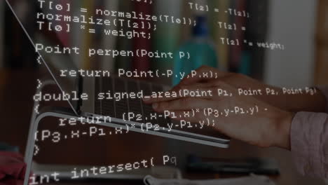 animación del procesamiento de datos sobre una mujer usando una computadora portátil