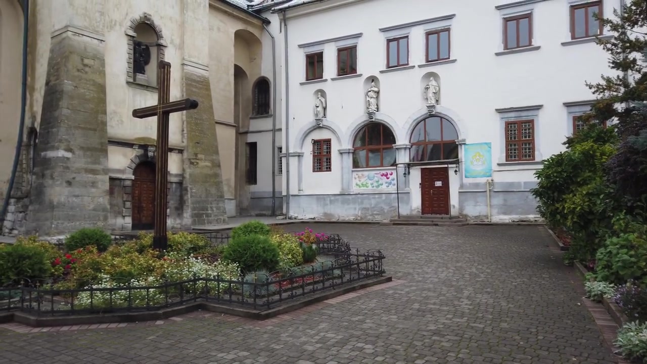 Giardino vicino alla Cattedrale Cattolica