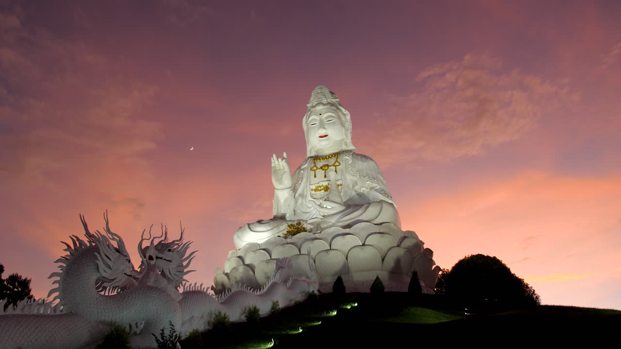 Cultural Tourism, Sacred Statue, Famous Attractions, Sunset Skies