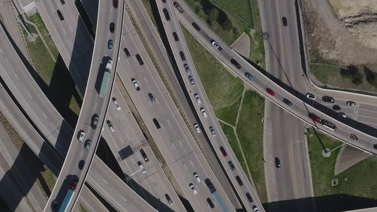 Traffic flow over highways in downtown Dallas, Texas