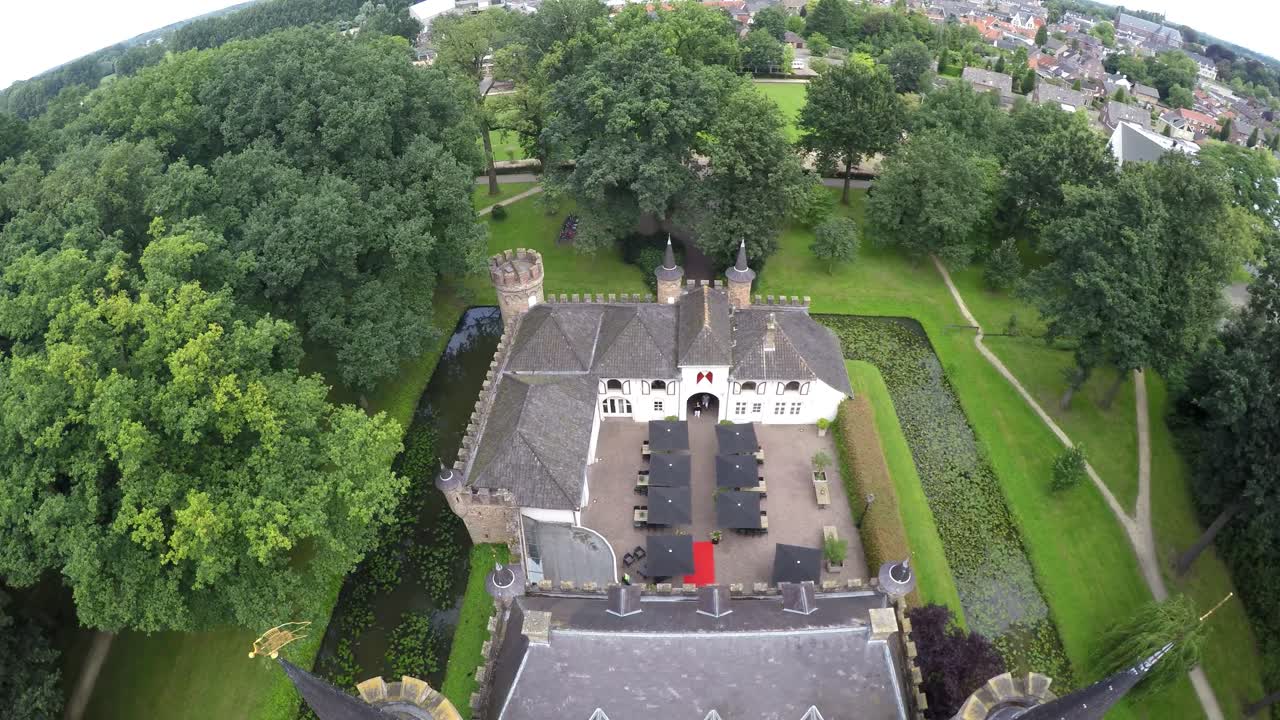 작은 성의 비행