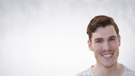 animación de retrato de un hombre caucásico sonriendo contra un fondo de textura gris con espacio de copia.