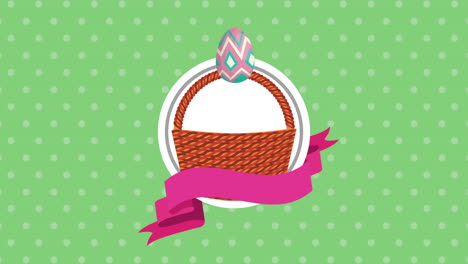 feliz tarjeta animada de pascua con huevos pintados en la canasta