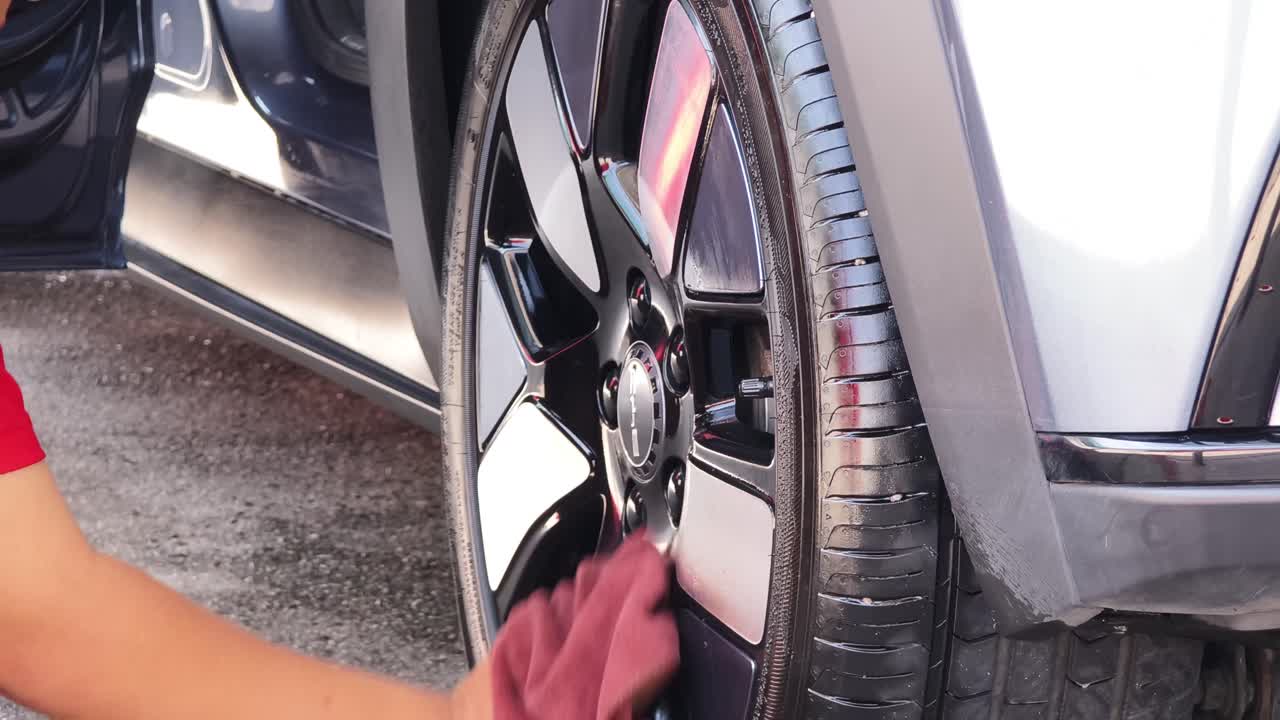 Car Wheel Detailing