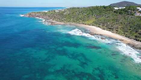 Yaroomba-Coolum-Vorlandreservat-Mit-Mount-Coolum-In-Der-Ferne