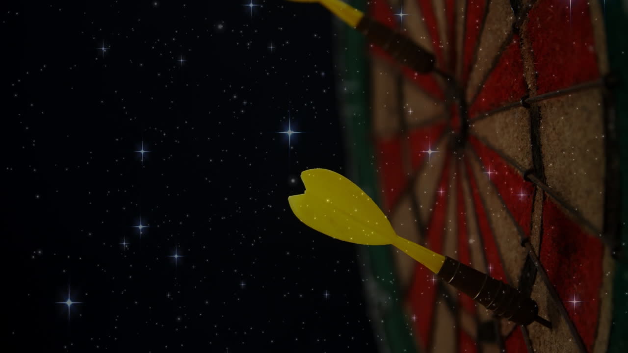 다트 보드에서 노란색 화살표의 근접에서 떠다니는 반이는 별의 애니메이션