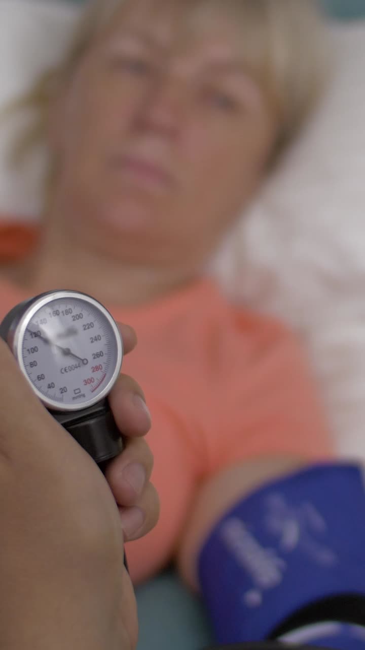 controllare la pressione arteriosa
