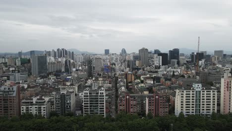 인구 밀도가 높은 도시 지역, 서울을 비행하는 항공 샷