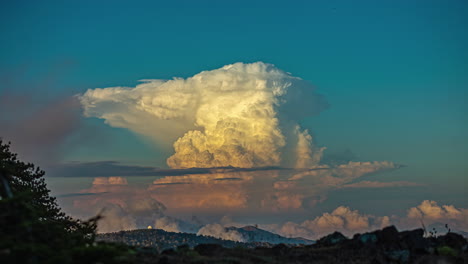 Cumulonimbus-En-El-Monte-Olimpo,-Chipre,-Grecia-Timelapse