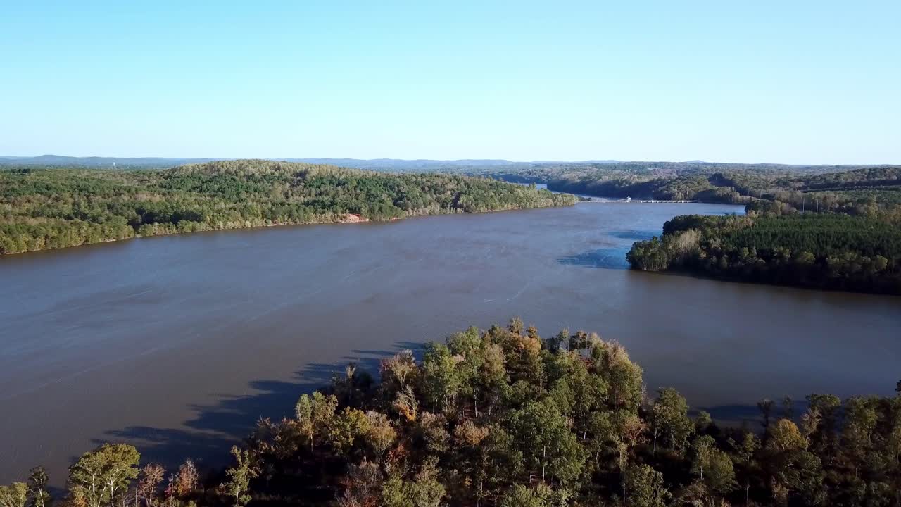 Lago Badin NC, Lago Badin, Carolina del Nord in 4k.