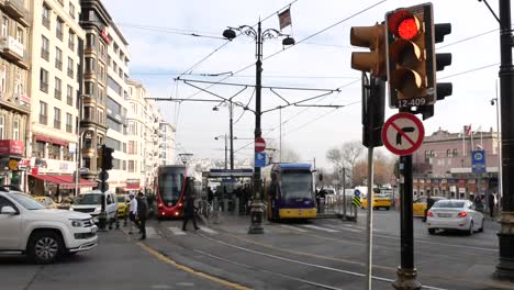 la intersección del tranvía de estambul