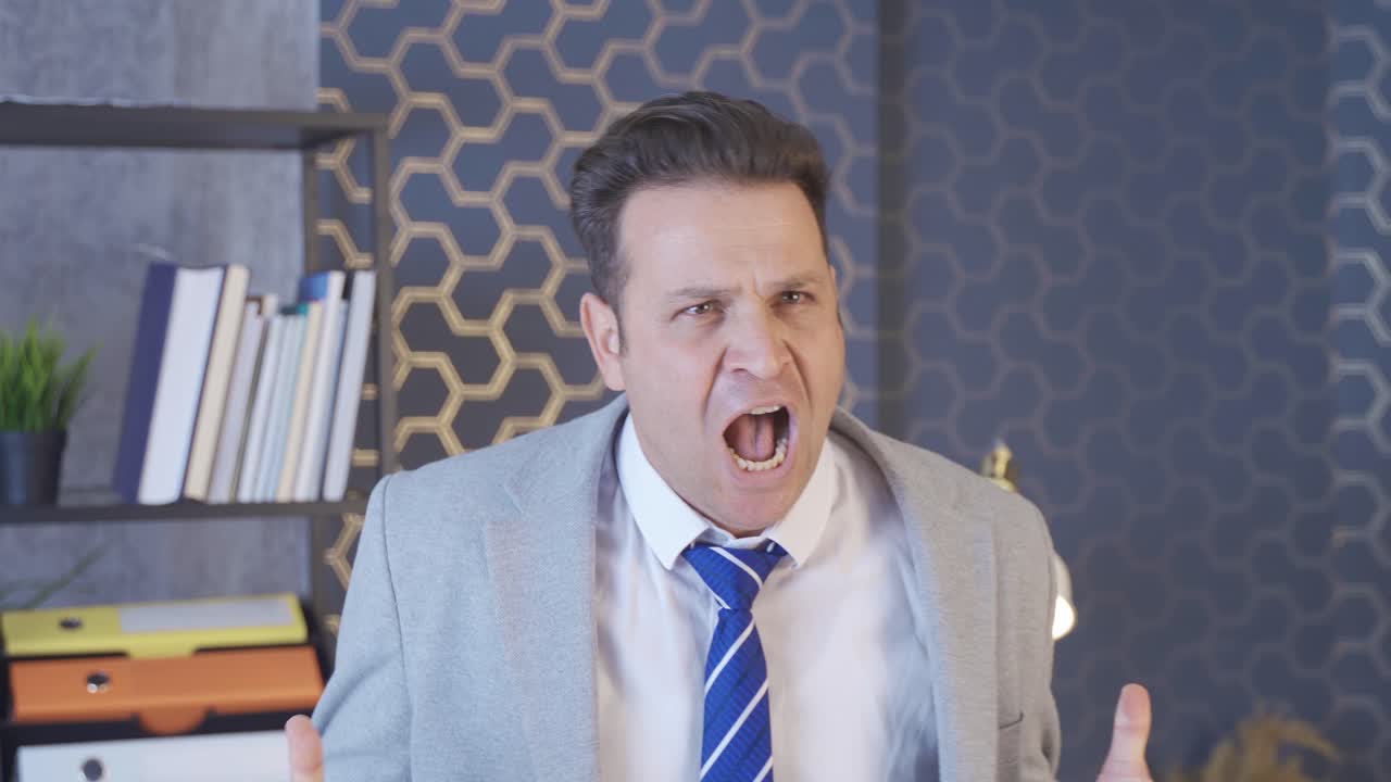 神経崩壊を起こした事務職員 ⁇ 叫ぶビジネスマン ⁇