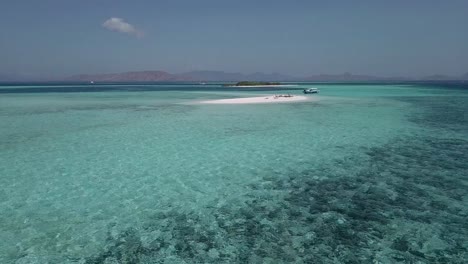 Antena:-Isla-De-Komodo-En-Indonesia