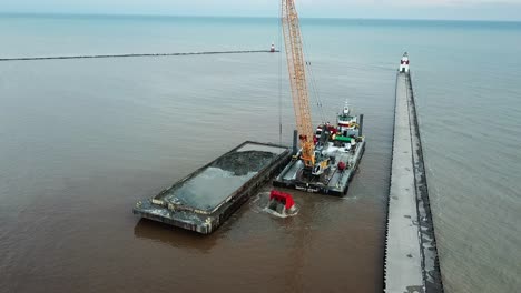 Baggerarbeiten-Im-Hafen-Von-Kewaunee-Am-Lake-Michigan,-Kewaunee,-Wisconsin-14