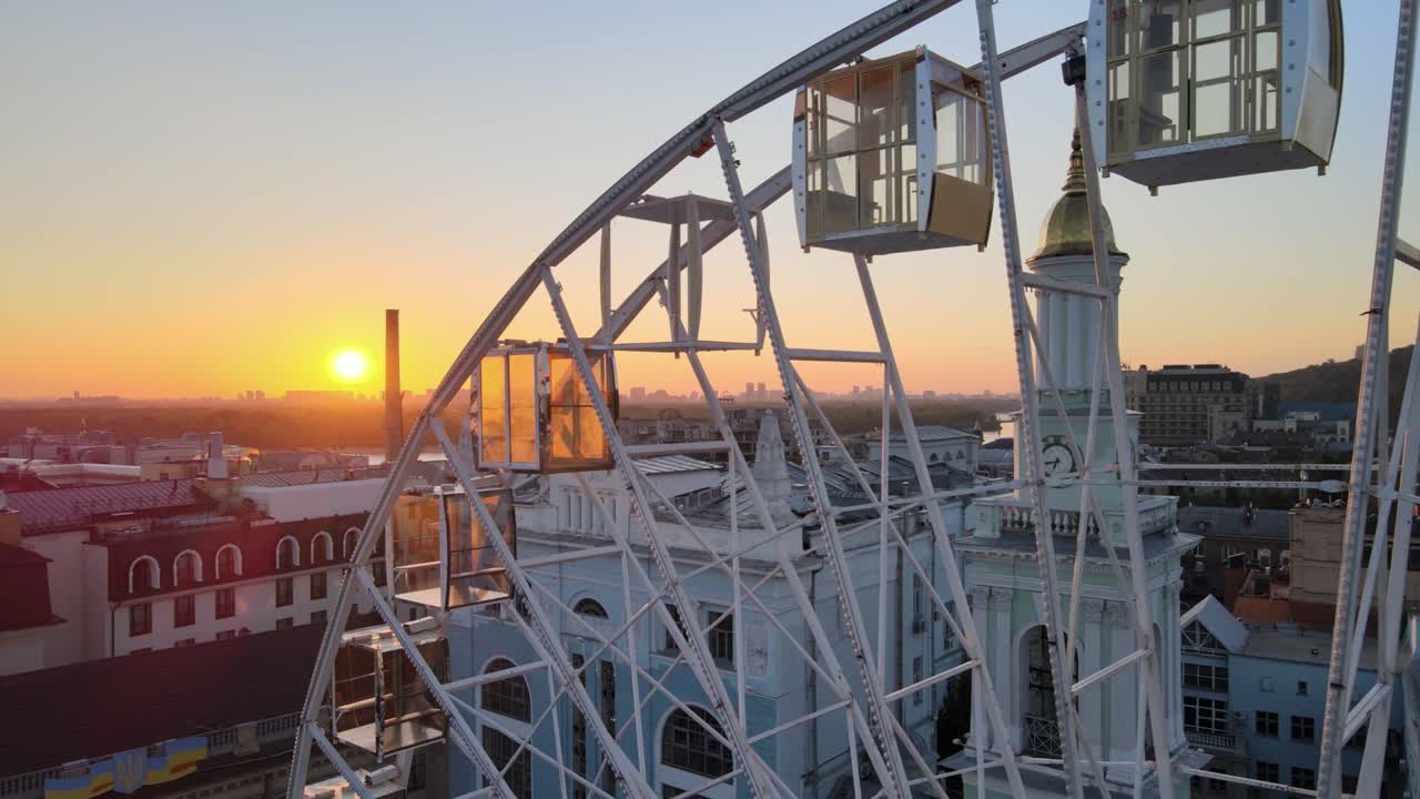 우크라이나 키예프에 있는 큰 페리스