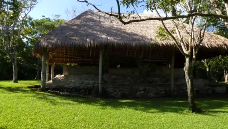 "Little-Hands"-Elite-Residence-at-San-Gervasio,-Mayan-archeological-site,-Cozumel,-Mexico