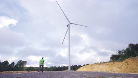 Inspektion-Von-Windkraftanlagen.