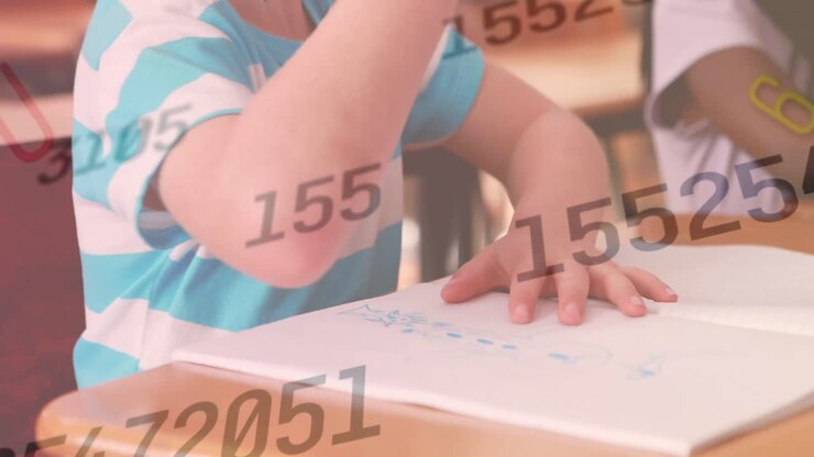 Rete di connessioni su sfondo di ragazza caucasica che studia nell'icona a scuola.