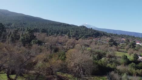 Teide-volcano-snow-capped,-Tenerife,-Spain