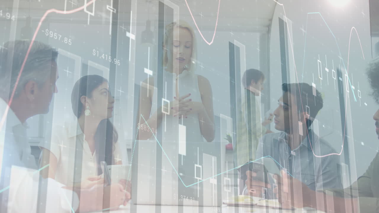 다양한 동료들이 사무실에서 함께 토론하는 통계 데이터 처리의 활성화