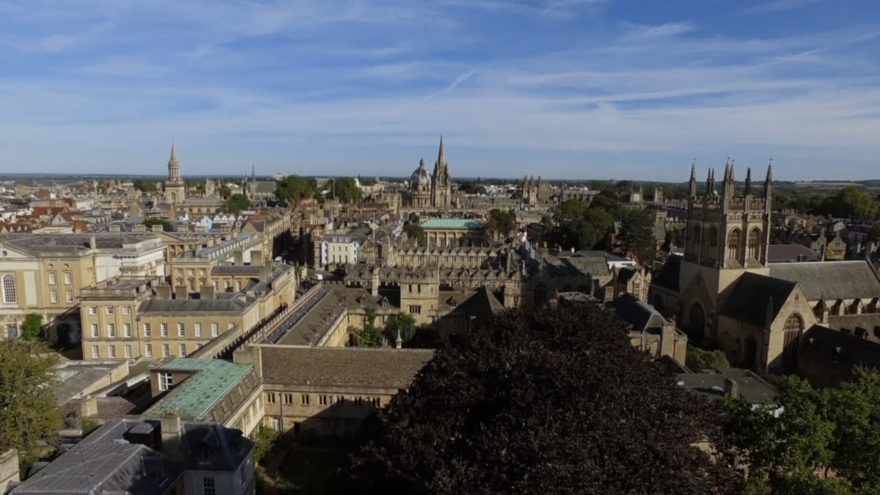 Drone flight over Oxford | city views