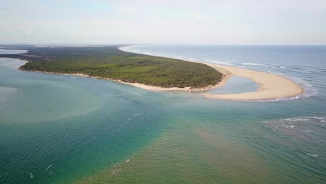 Drone-footage-over-oceans-moving-towards-Point-Smythe-Coastal-Reserve,-Victoria,-Australia