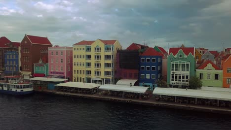 yall view displaying the unisco heritage "handel kade" of the island of curacao